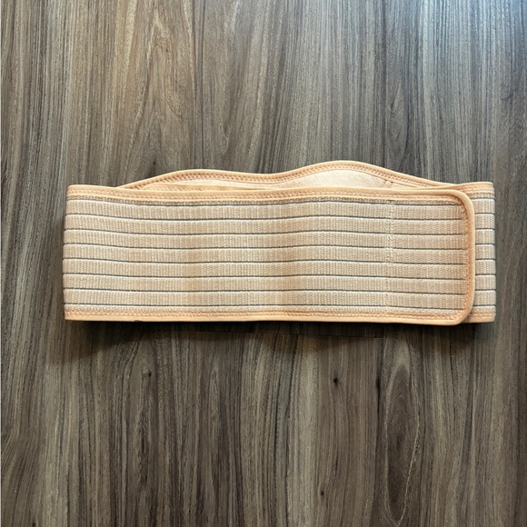 Azmed Pregnancy Support Band - Picture 5 of 8